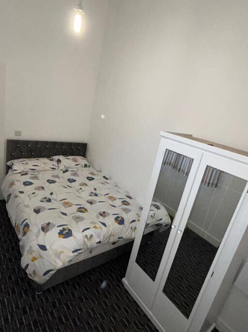 Modern 1 Bed Apartment In Salford Manchester Eksteriør billede